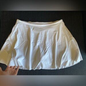 Athleta S white tennis skirt “Matchpoint”